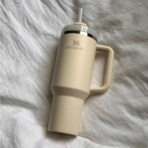 Stanley 40 oz Tumbler in Cream